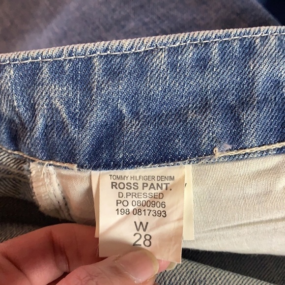 TOMMY Hilfiger Light Blue Wash Distressed Straight Leg Jeans Size 28 - Picture 8 of 16